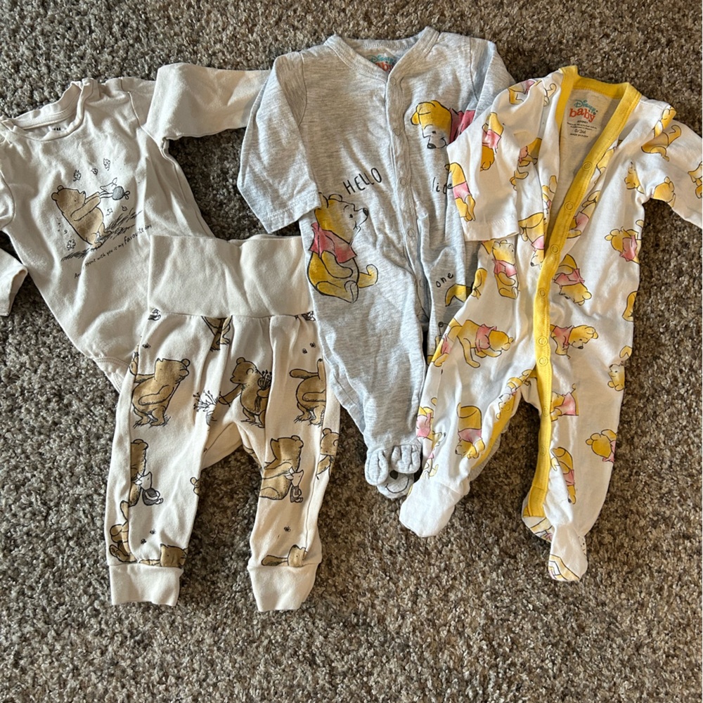 Set of 3 Winnie the Pooh Outfits 0-4 months